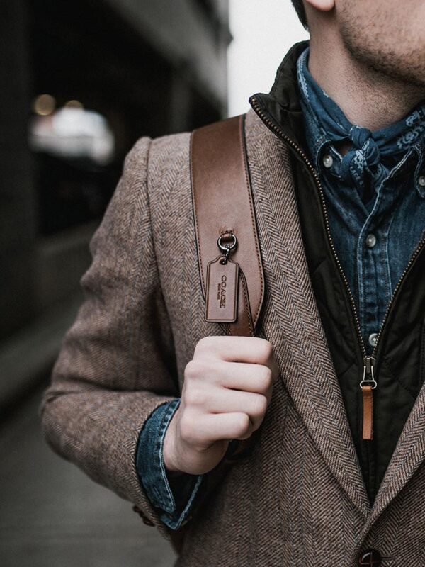 andrew-neel-HqtYwlY9dxs-unsplash Bolso artesanal en fibra natural – Elegancia y estilo boho
